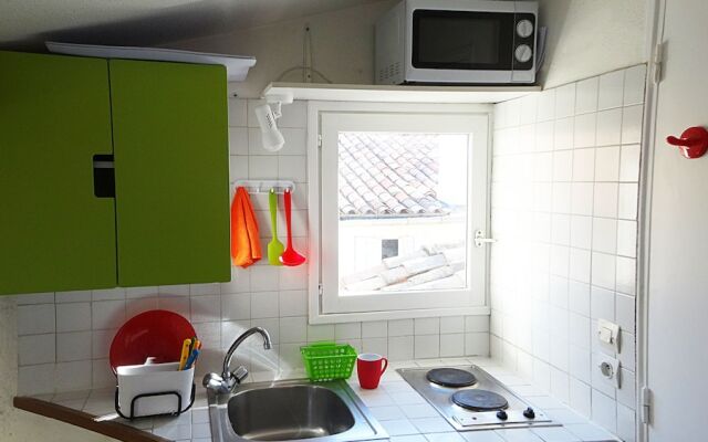 Central PARKING-GRATUIT Climatisation Studio