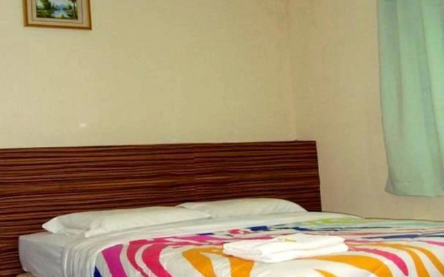 Iskandar Sinsuran Homestay