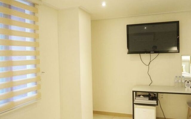 First Stay Hotel Eagle Owl