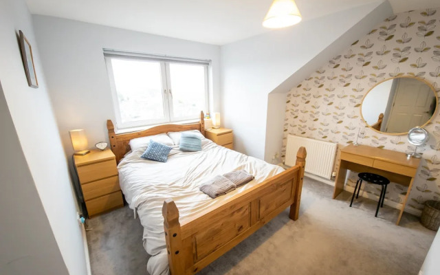 Tranquil 2Bed/2Bath Duplex Falkirk