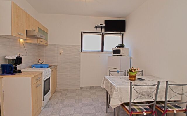 Apartments Orange 768