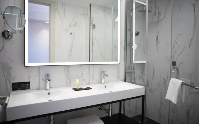 Отель Riu Plaza España