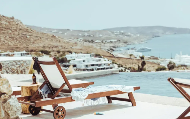 MvibesMykonos homes and studios