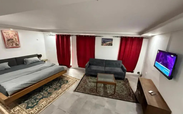 Mai Hotel