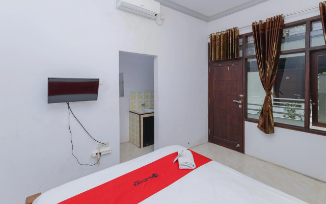 RedDoorz @ Pondok Candra