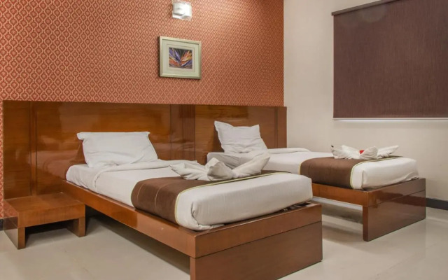 Omatra Hotel Infantry Road