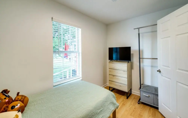 Pet-friendly Pigeon Forge Home w/ Deck!