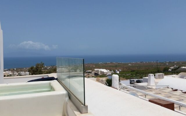 Oia Captain's Villa