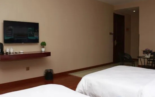 Dunhua Bosheng Hotel