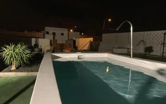 Valtisya House Pool & Airport