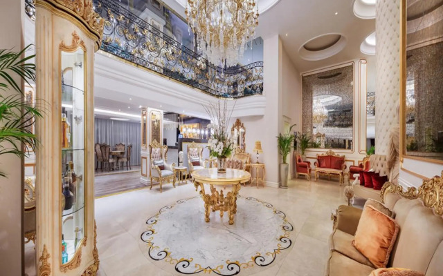 Les Ambassadeurs Marina Hotel & Casino