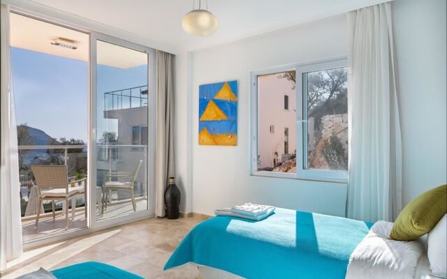 Villa Mountain by Akdenizvillam