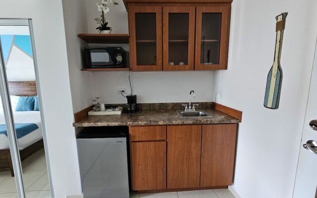 Aqua Marina Beach Club