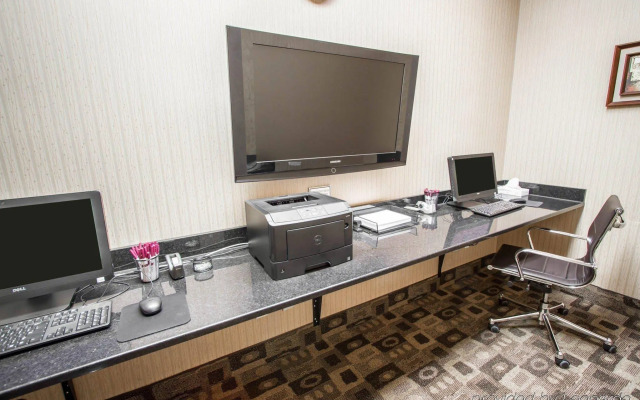 Holiday Inn Express & Suites Buffalo Downtown - Medical CTR by IHG