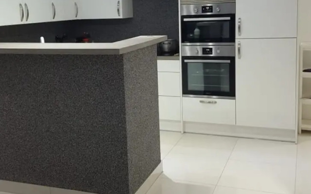 Lovely 2-bed Apartment in Coventry