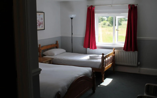 Oak Farm Hotel