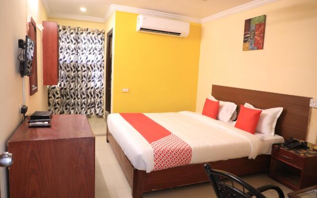 OYO 15140 Hotel Priya Residency