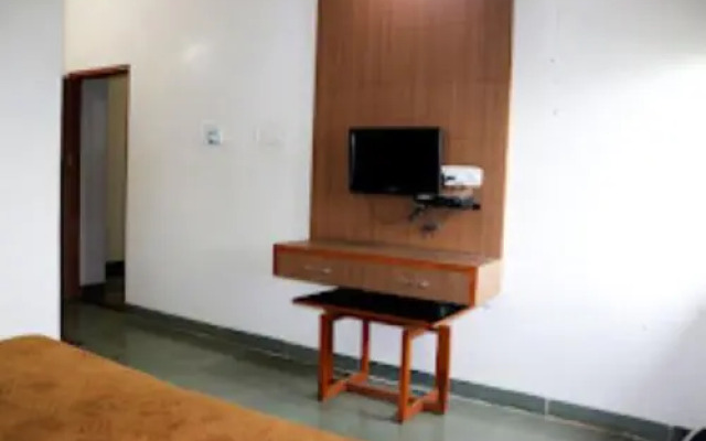 Hotel Devarshi Maheshwar