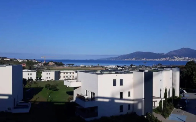Superbe T2 climatisé, proche plage - belle vue mer