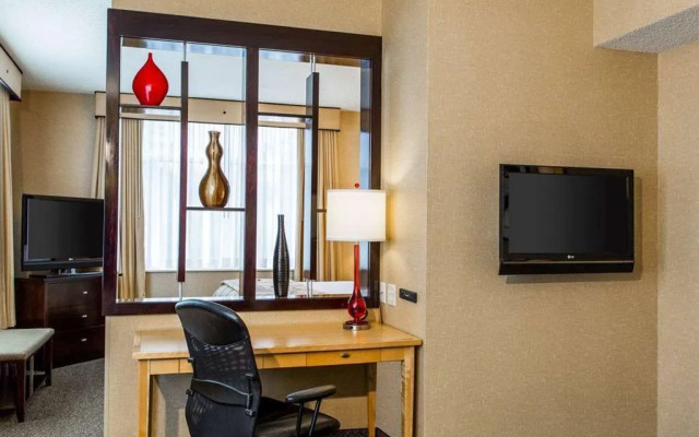 Cambria Suites Traverse City