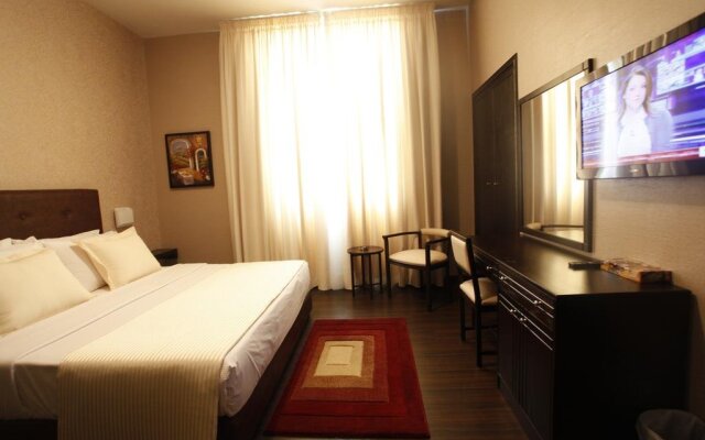 Al Jamila Suites