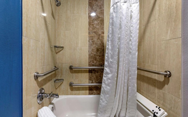 Comfort Inn & Suites Mansfield