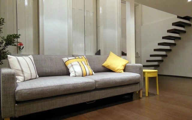 Kodaly Art Apartment