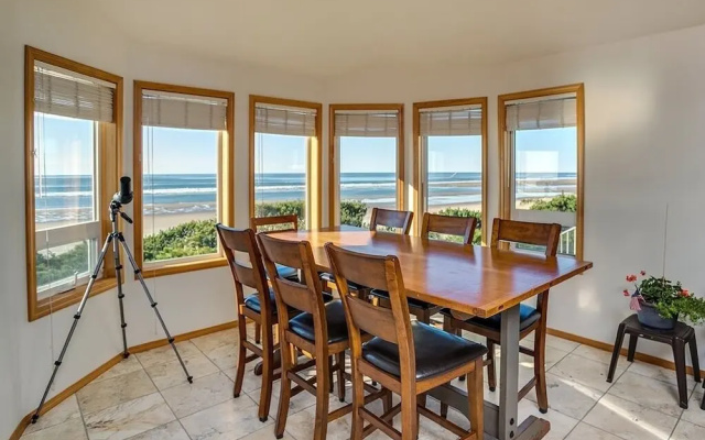 Surfside Getaway 3 Bedroom Home