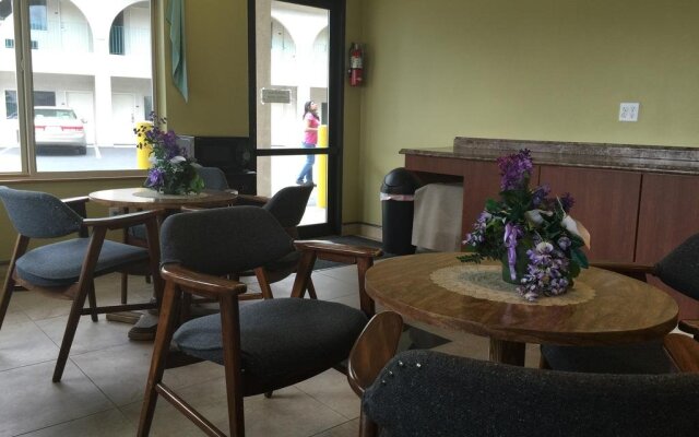 Timberland Inn & Suites