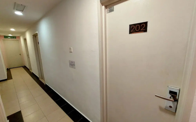 Oyo 44108 Good 2 Stay Hotel
