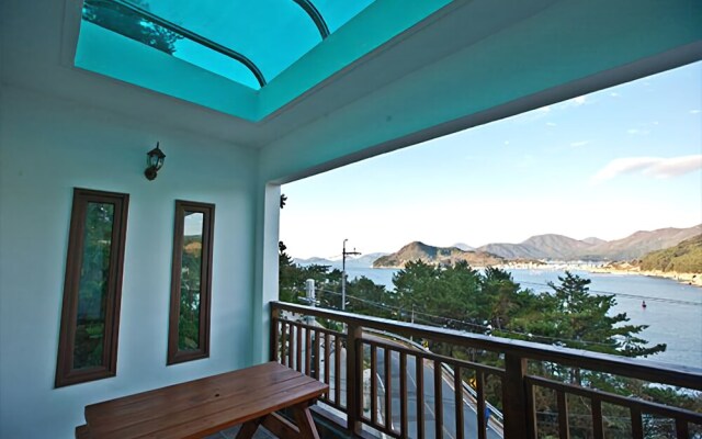 Geoje Blue Beach Pension