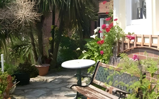 The Palms Hotel