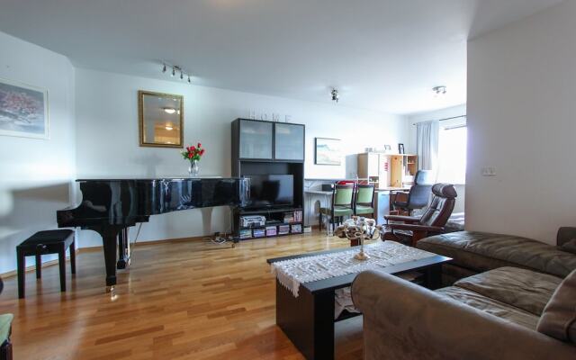 Apartment R23