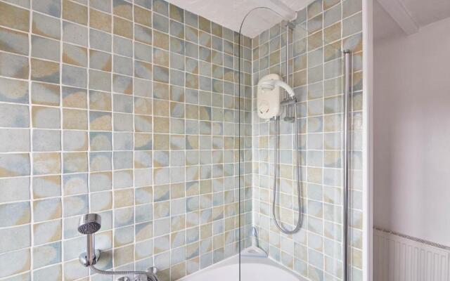 Host Stay Dove Grey 25 West End