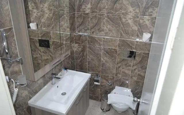 Golden Beach Resort & Spa