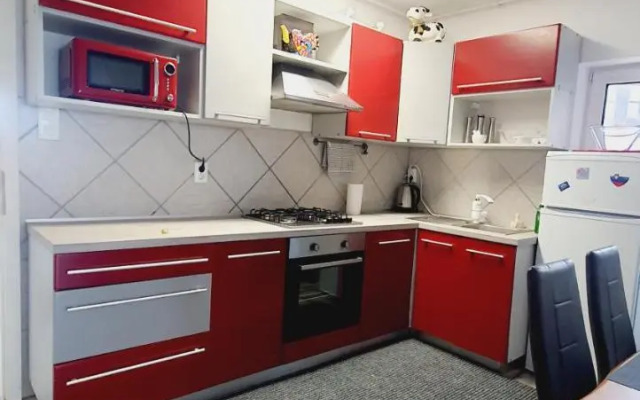 Apartma4us
