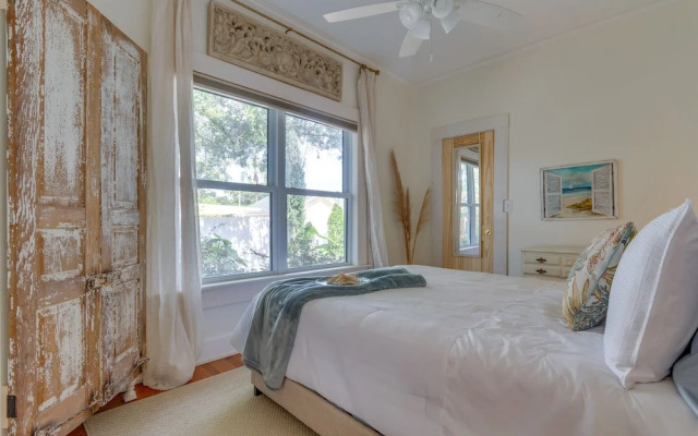 Pensacola Paradise: Furnished Deck & Gas Grill!