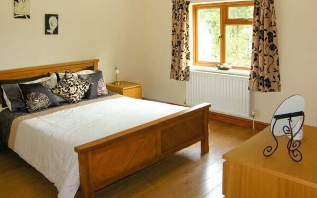 Cennen Lodge
