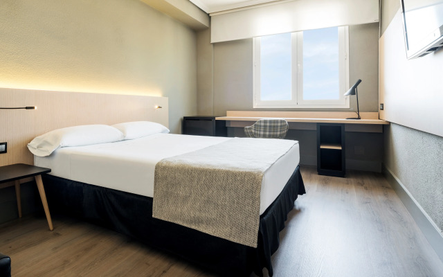 Hotel ILUNION Las Lomas