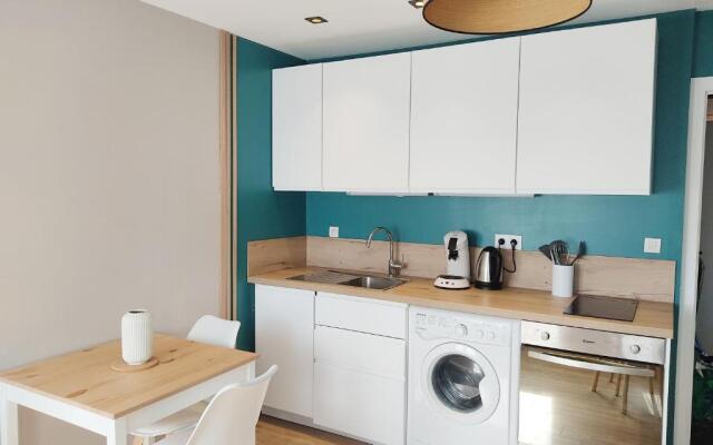 Magnifique studio face au parc thermal