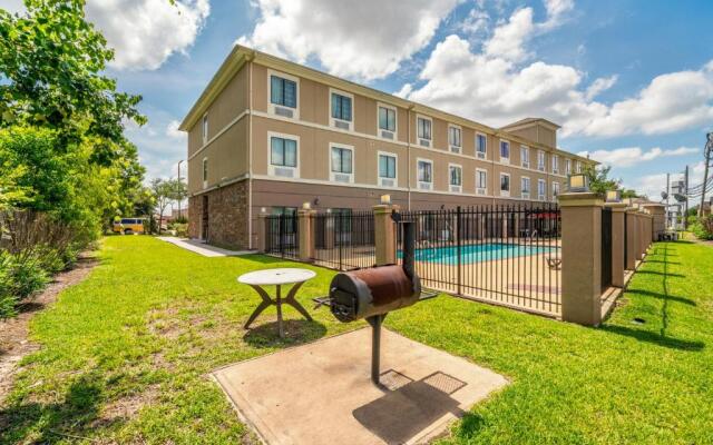 Rest Well Inn & Suites