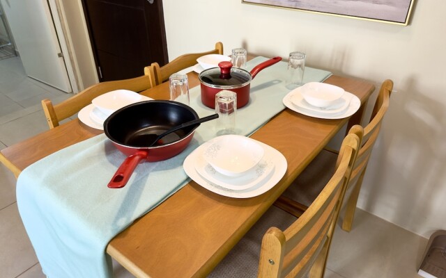 Blue Pool View 2Bedroom Avida33