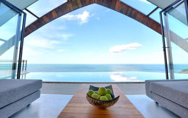Villa Moonshadow