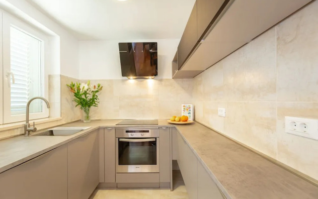 Green Hills Apartment