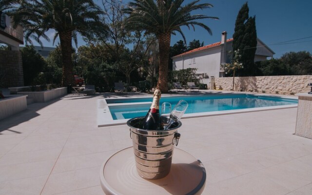 Pool Apartments Galeb