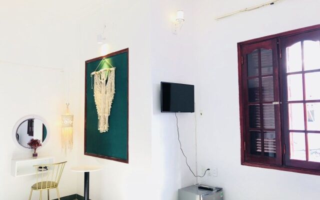 T Cafe and House