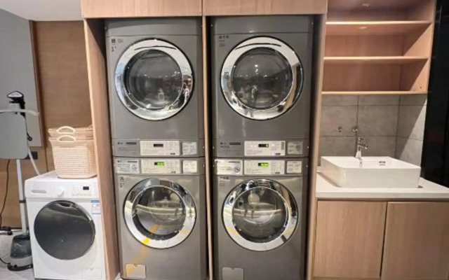 Meiqi Smart Hotel (Luoyang Wangfujing David City Store)