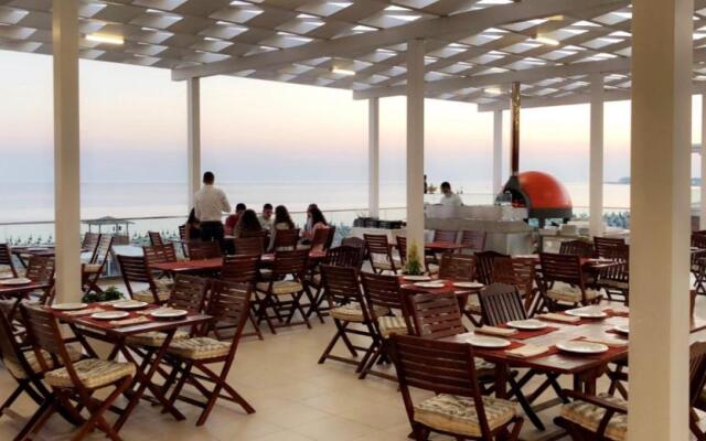 Fishta Hotel