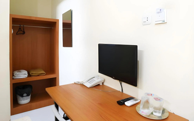 RedDoorz Plus @ Jalan Pemuda Jakarta