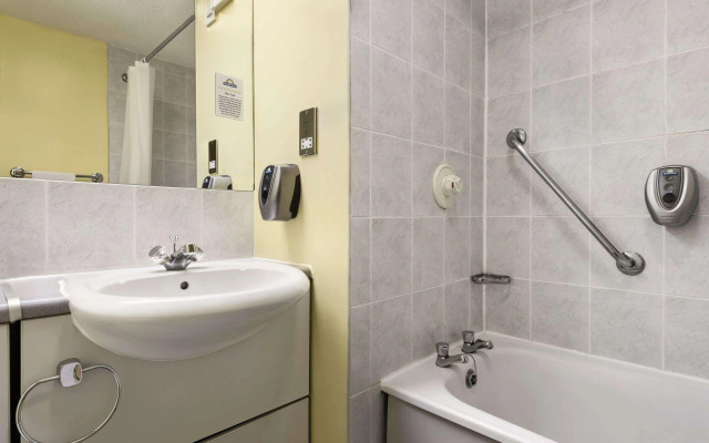 Days Inn Watford Gap